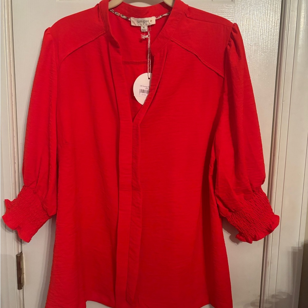 NWT red Umgee blouse